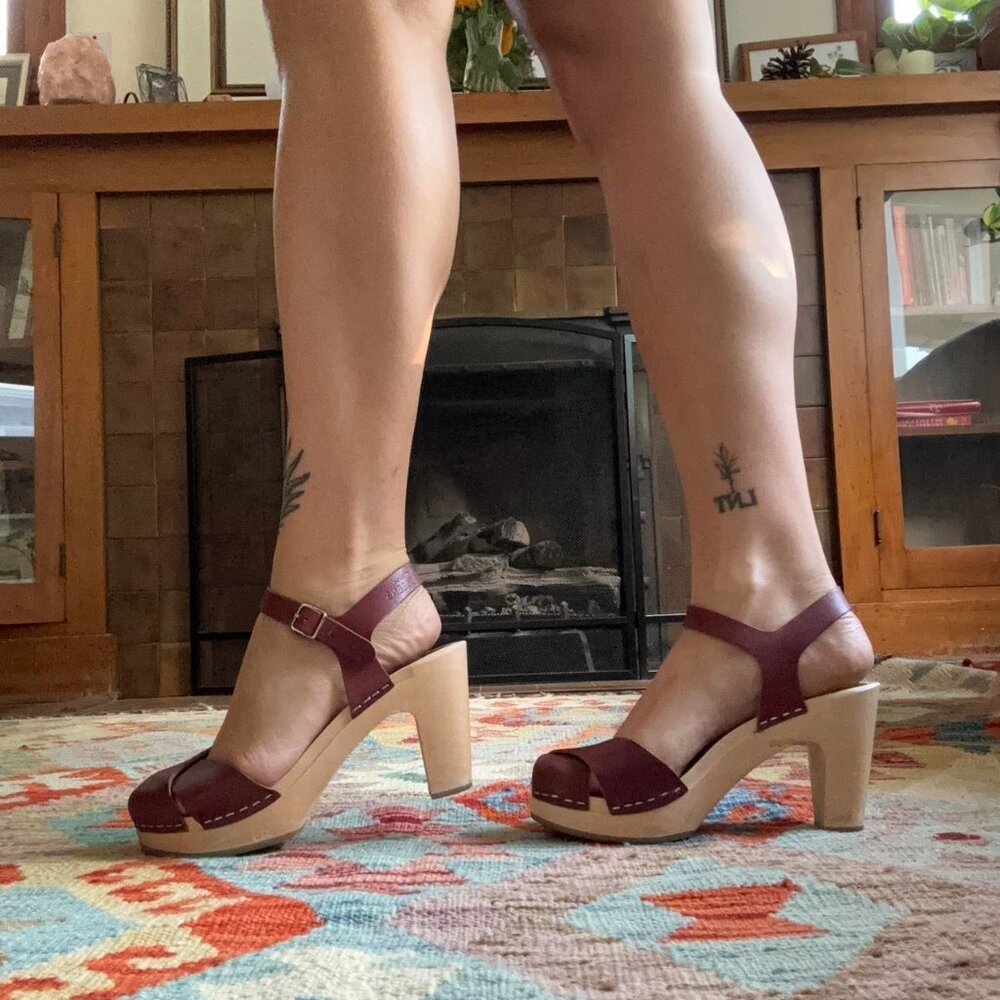 Swedish Hasbeen merci sandal - bordeaux in size EU 37